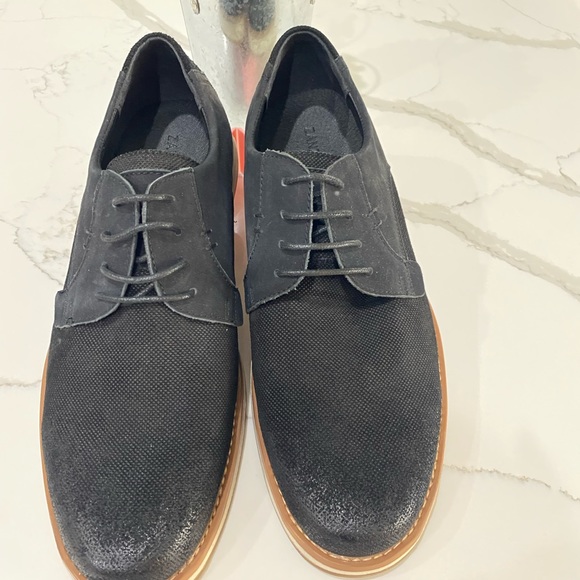 Men’s shoes size 11 - Picture 5 of 7